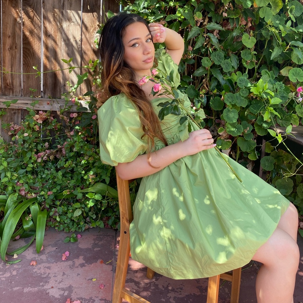 EN SAISON POPLIN BABYDOLL DRESS IN PISTACHIO